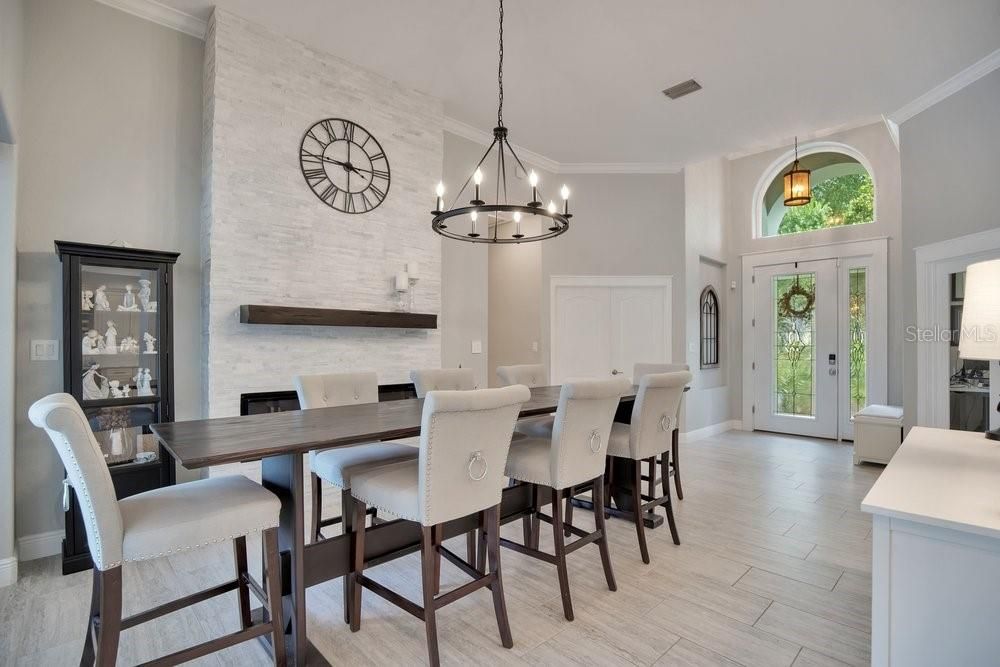 Activo con contrato: $1,200,000 (5 camas, 3 baños, 3501 Pies cuadrados)