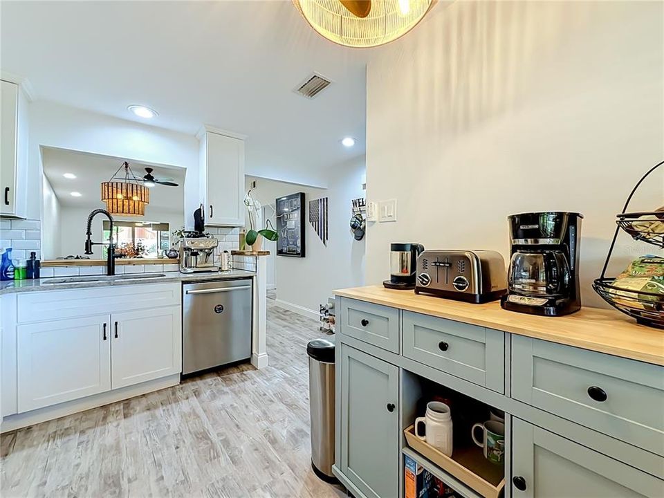 En Venta: $269,000 (2 camas, 2 baños, 1025 Pies cuadrados)