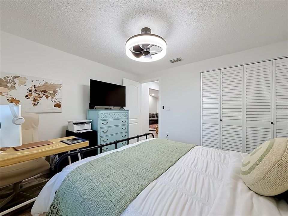 En Venta: $269,000 (2 camas, 2 baños, 1025 Pies cuadrados)