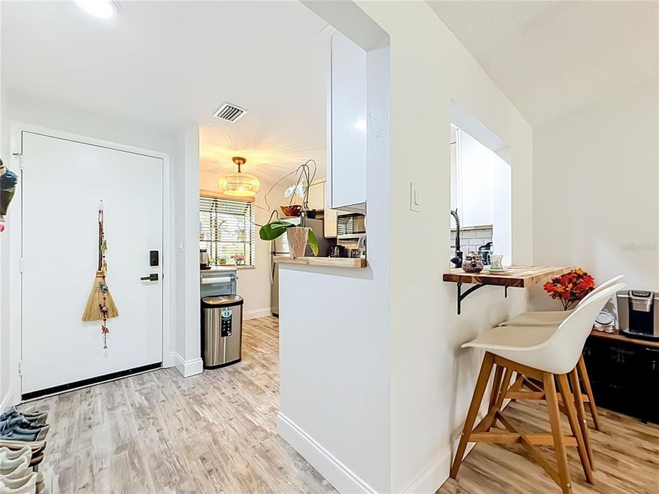 En Venta: $269,000 (2 camas, 2 baños, 1025 Pies cuadrados)