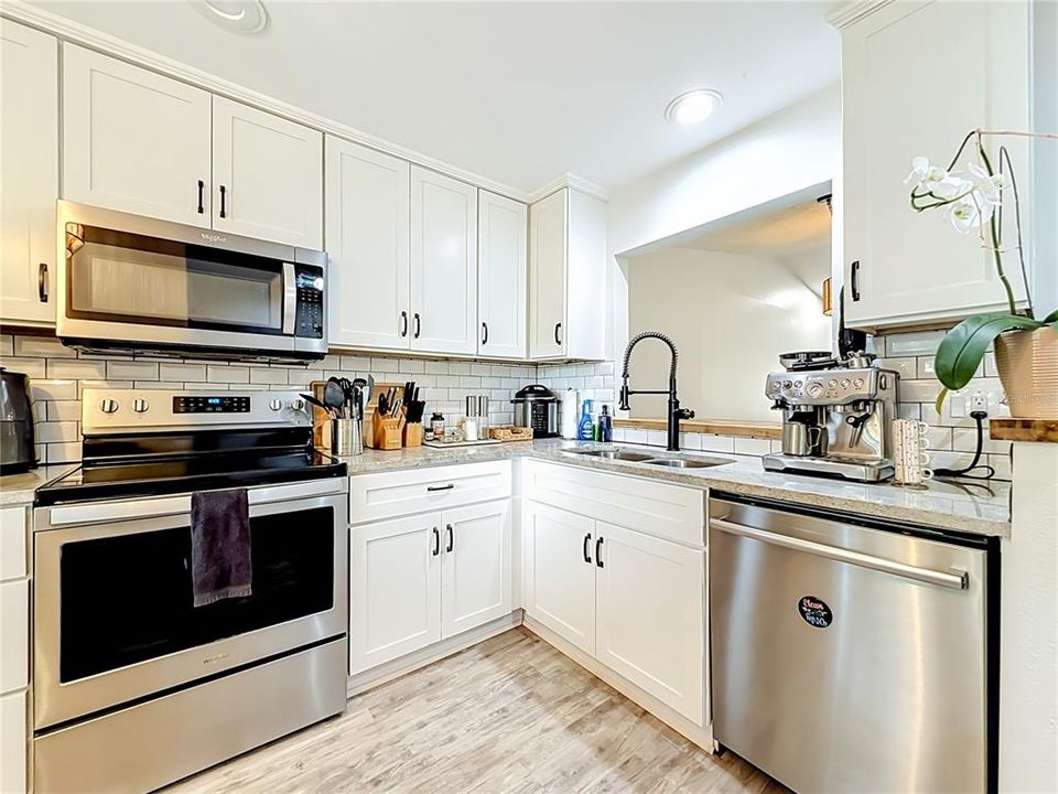 En Venta: $269,000 (2 camas, 2 baños, 1025 Pies cuadrados)