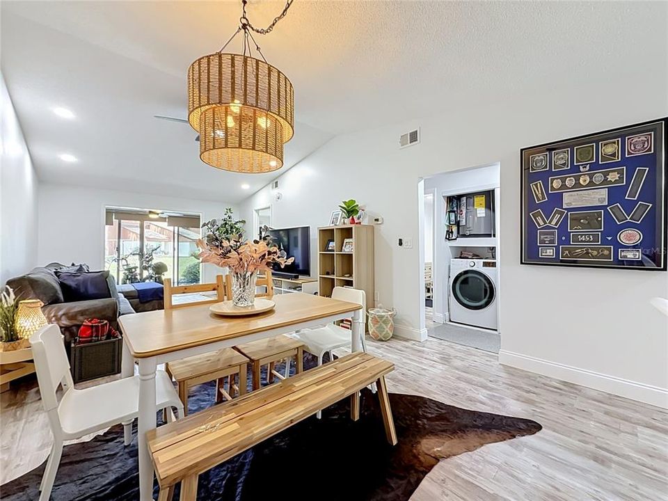 En Venta: $269,000 (2 camas, 2 baños, 1025 Pies cuadrados)