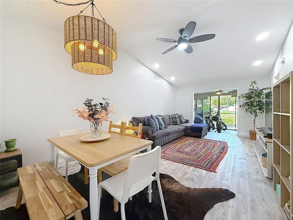 En Venta: $269,000 (2 camas, 2 baños, 1025 Pies cuadrados)