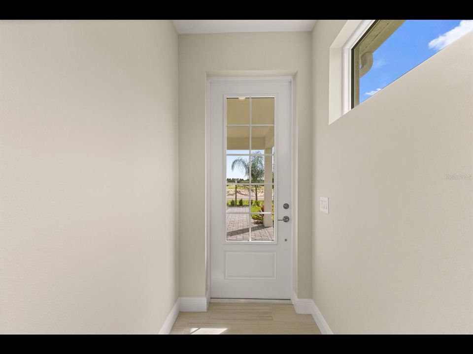 For Sale: $599,900 (3 beds, 2 baths, 1810 Square Feet)
