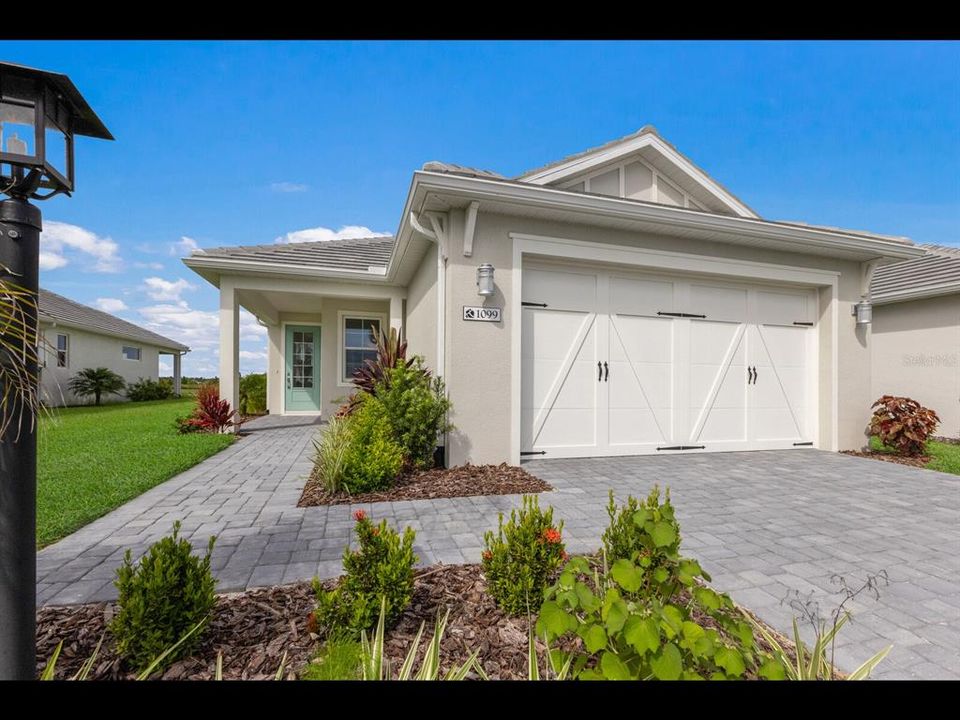 For Sale: $599,900 (3 beds, 2 baths, 1810 Square Feet)