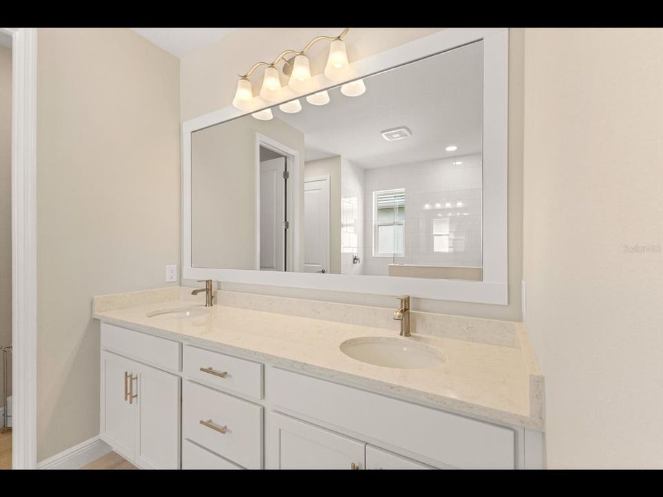 For Sale: $599,900 (3 beds, 2 baths, 1810 Square Feet)