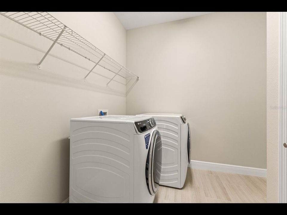 For Sale: $599,900 (3 beds, 2 baths, 1810 Square Feet)