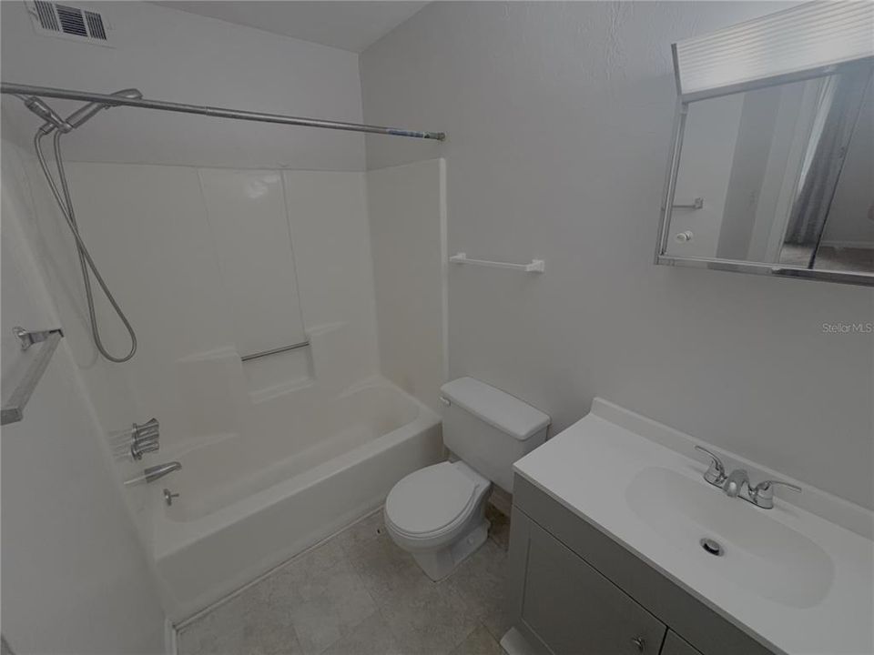 For Rent: $1,295 (2 beds, 2 baths, 874 Square Feet)