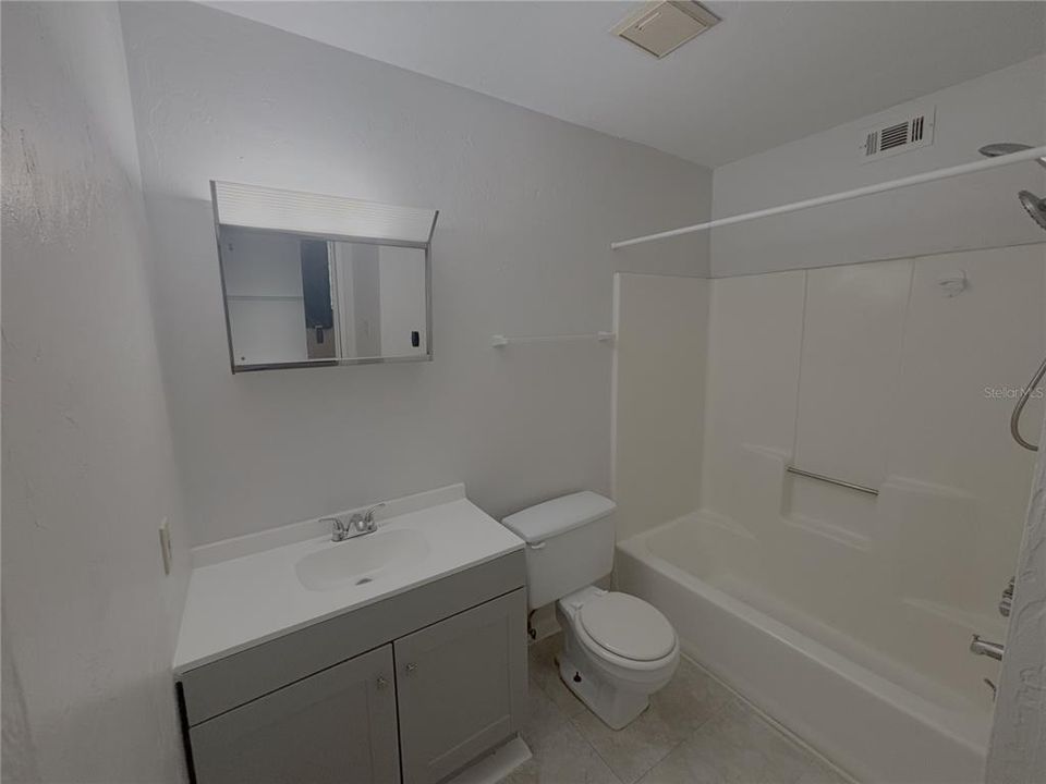 For Rent: $1,295 (2 beds, 2 baths, 874 Square Feet)