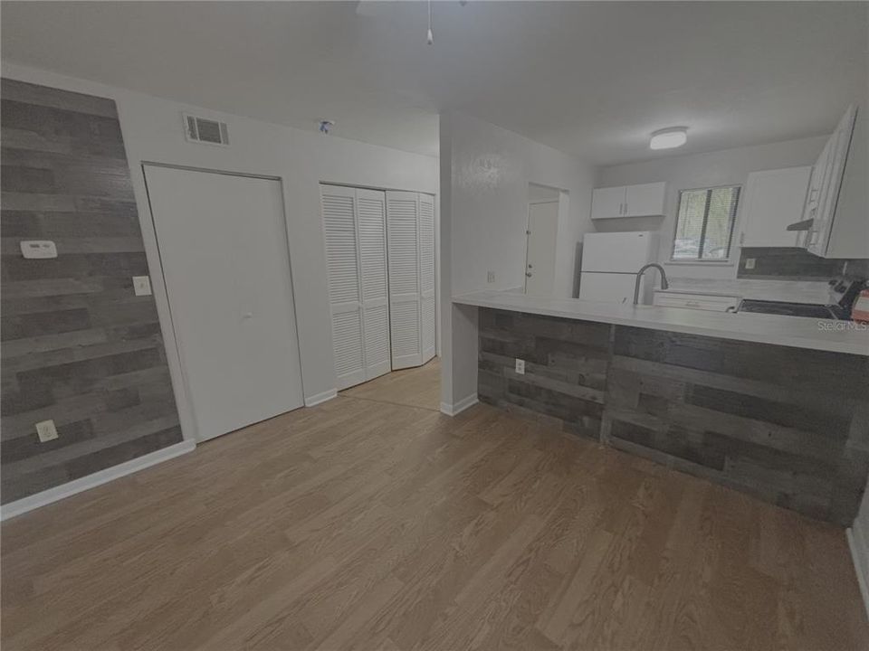 For Rent: $1,295 (2 beds, 2 baths, 874 Square Feet)