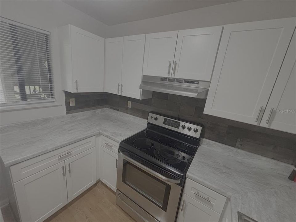 For Rent: $1,295 (2 beds, 2 baths, 874 Square Feet)