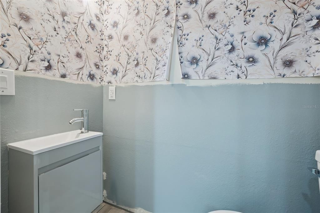 For Sale: $325,000 (3 beds, 2 baths, 1985 Square Feet)