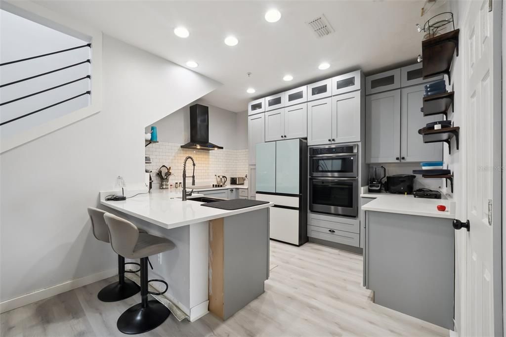 For Sale: $325,000 (3 beds, 2 baths, 1985 Square Feet)