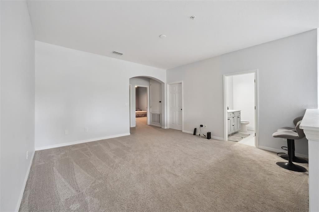 For Sale: $325,000 (3 beds, 2 baths, 1985 Square Feet)