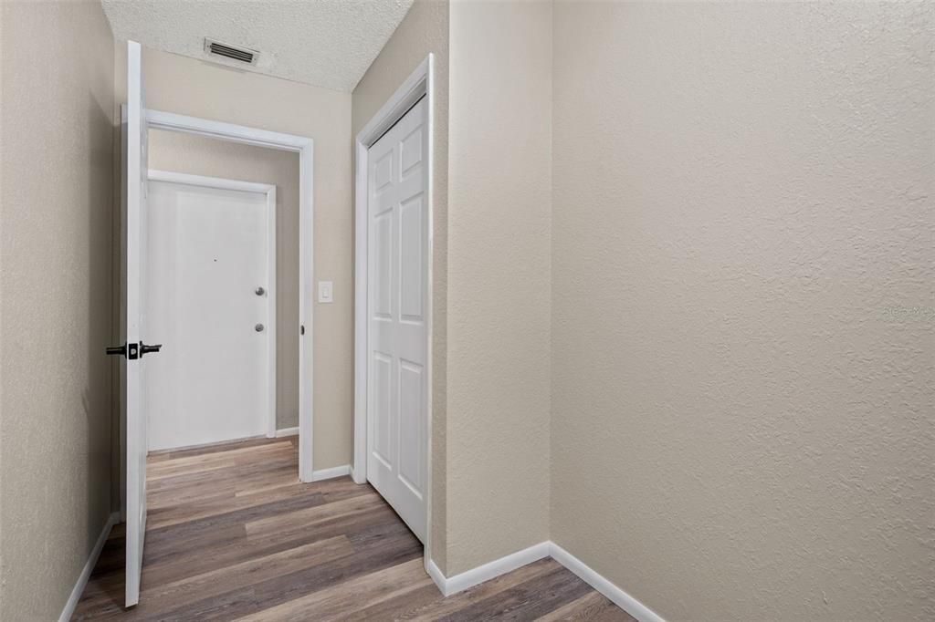 For Sale: $319,000 (2 beds, 2 baths, 1477 Square Feet)