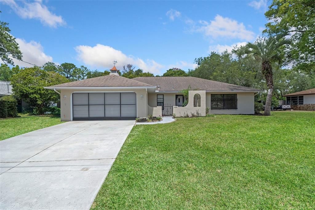 For Sale: $319,000 (2 beds, 2 baths, 1477 Square Feet)