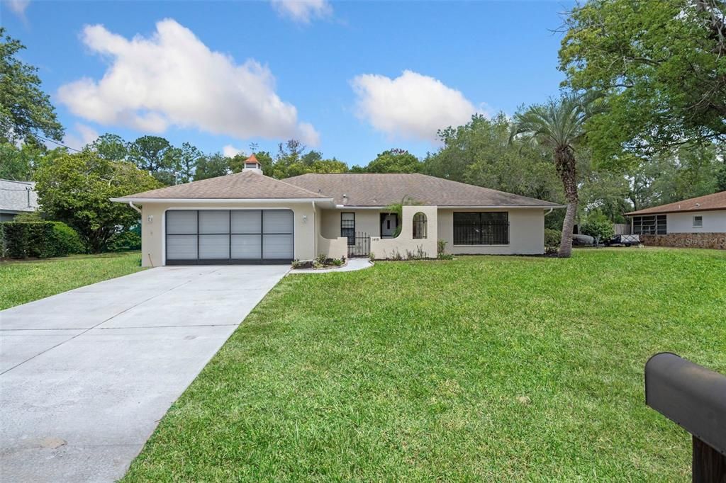 For Sale: $319,000 (2 beds, 2 baths, 1477 Square Feet)