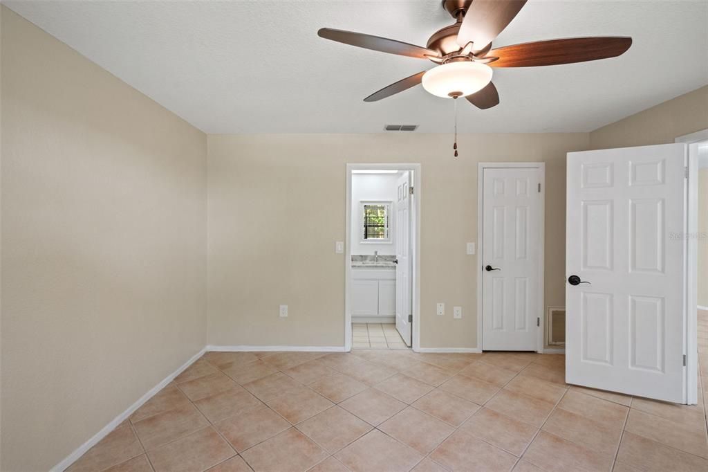 For Sale: $319,000 (2 beds, 2 baths, 1477 Square Feet)