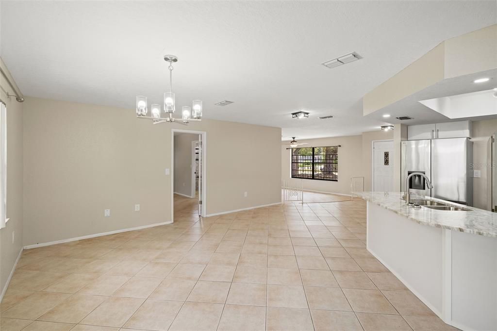 For Sale: $319,000 (2 beds, 2 baths, 1477 Square Feet)