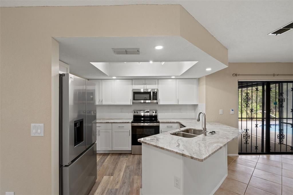 For Sale: $319,000 (2 beds, 2 baths, 1477 Square Feet)