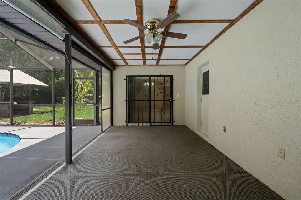 For Sale: $319,000 (2 beds, 2 baths, 1477 Square Feet)