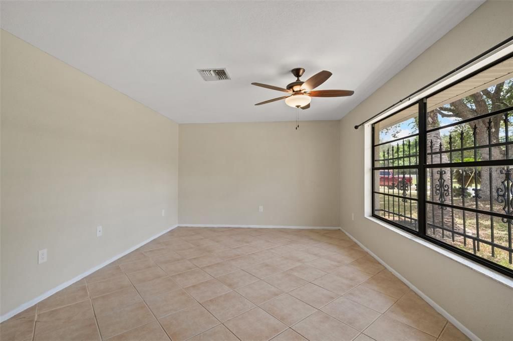 For Sale: $319,000 (2 beds, 2 baths, 1477 Square Feet)