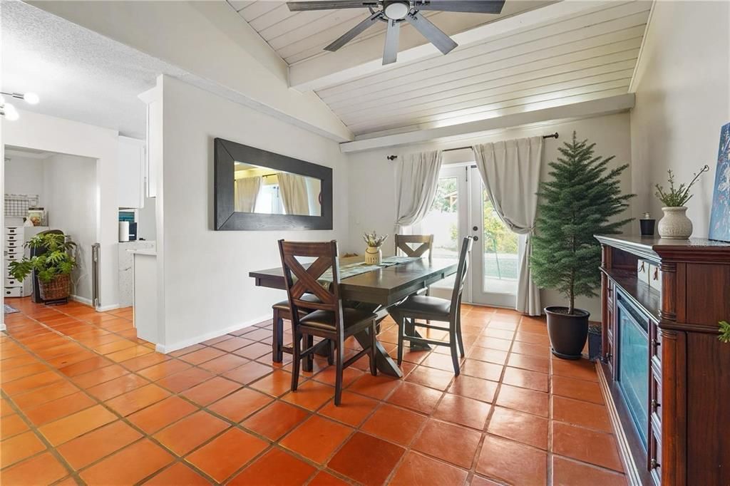For Sale: $468,000 (4 beds, 2 baths, 1645 Square Feet)