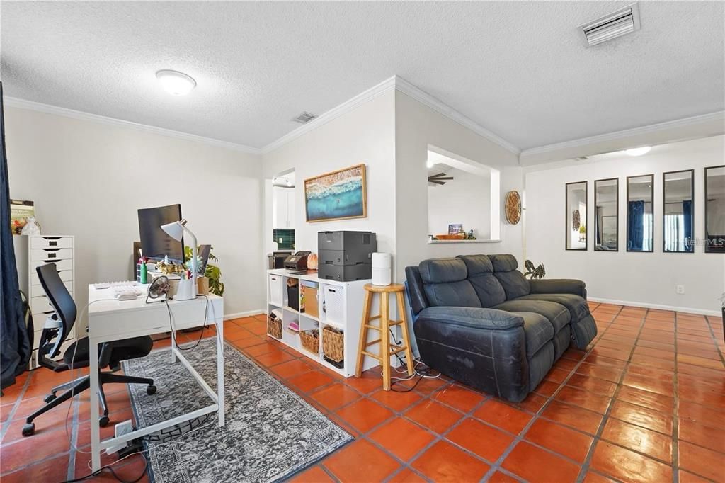 For Sale: $468,000 (4 beds, 2 baths, 1645 Square Feet)