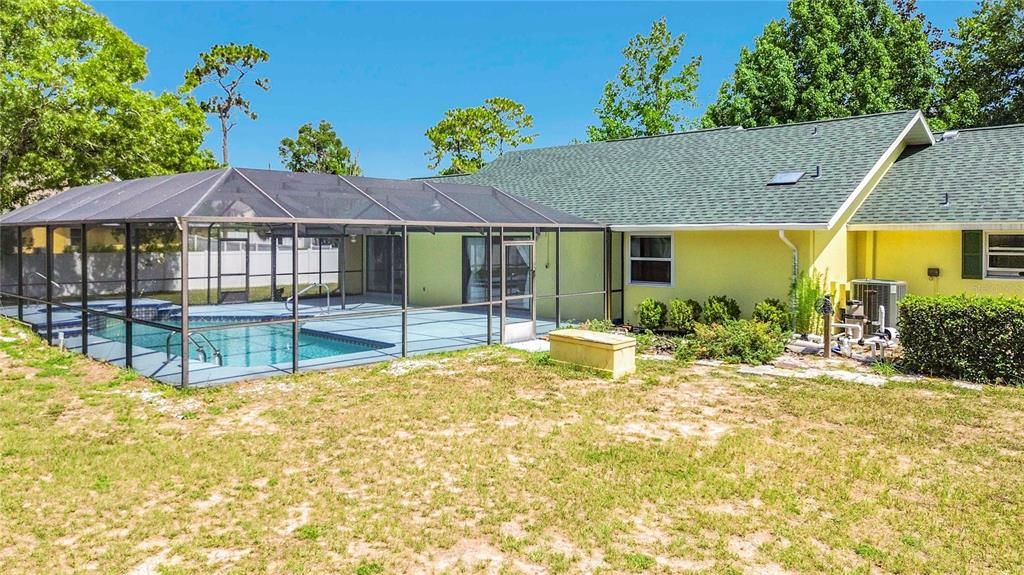 For Sale: $350,000 (2 beds, 2 baths, 1607 Square Feet)