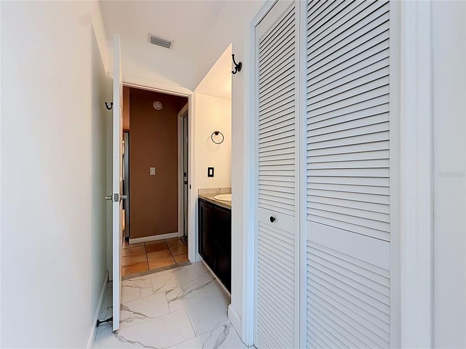 For Sale: $350,000 (2 beds, 2 baths, 1607 Square Feet)