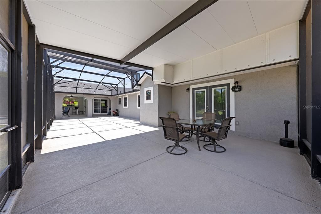 For Sale: $699,000 (4 beds, 2 baths, 2501 Square Feet)