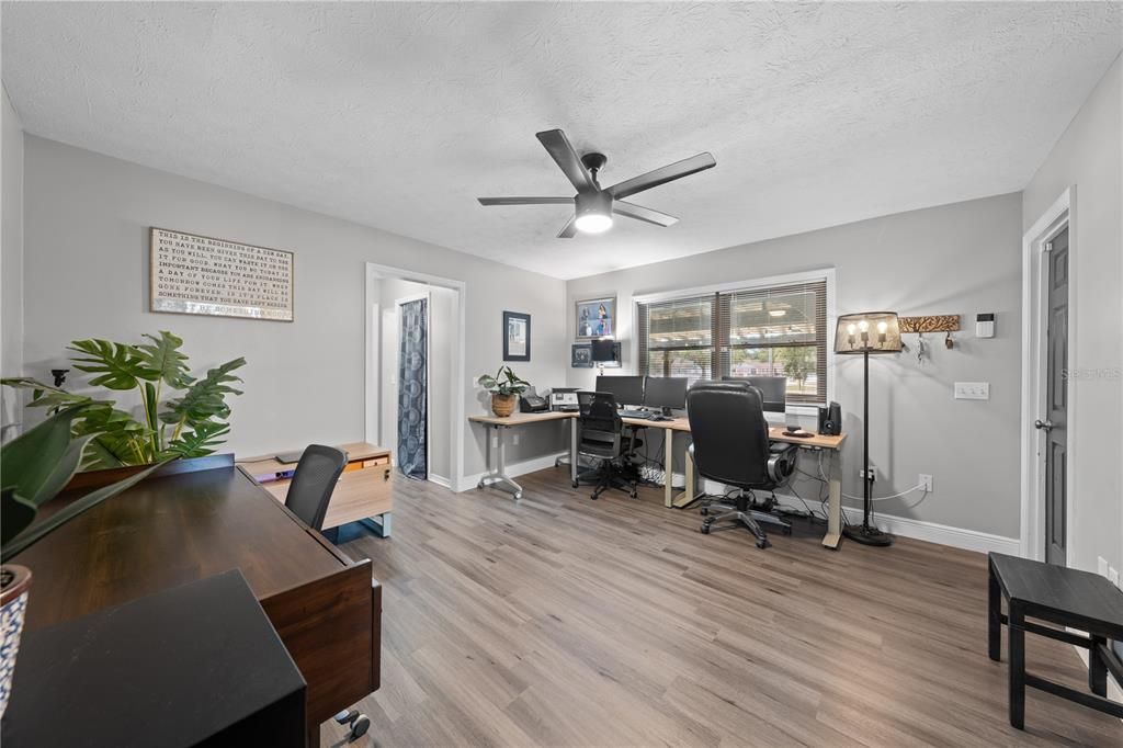 For Sale: $699,000 (4 beds, 2 baths, 2501 Square Feet)