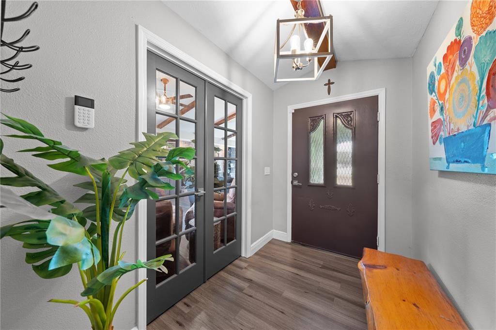 For Sale: $699,000 (4 beds, 2 baths, 2501 Square Feet)