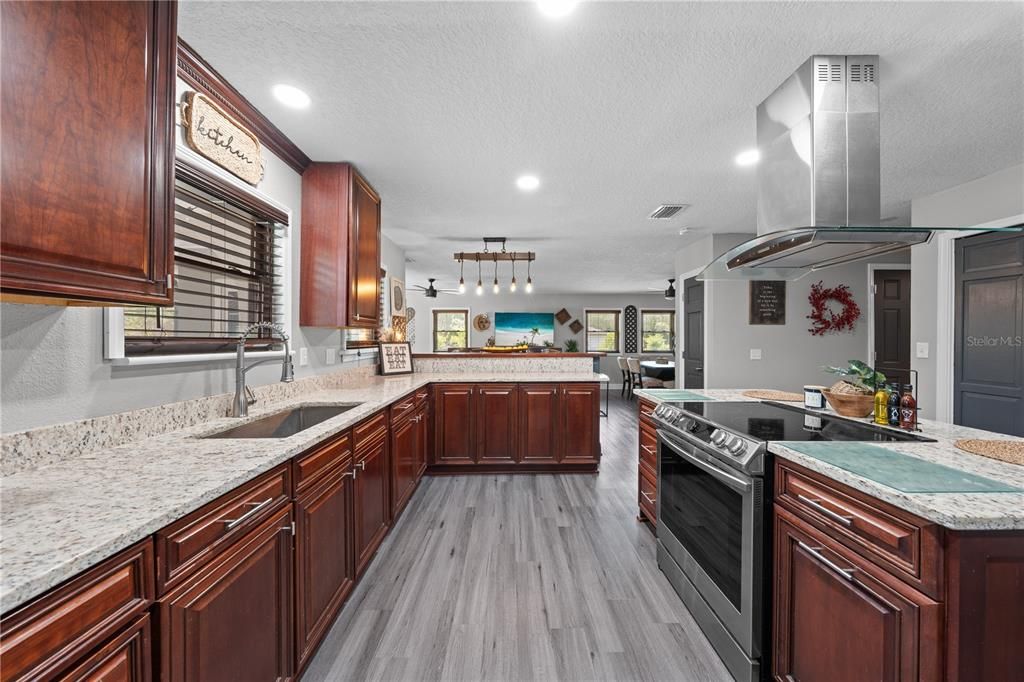 For Sale: $699,000 (4 beds, 2 baths, 2501 Square Feet)