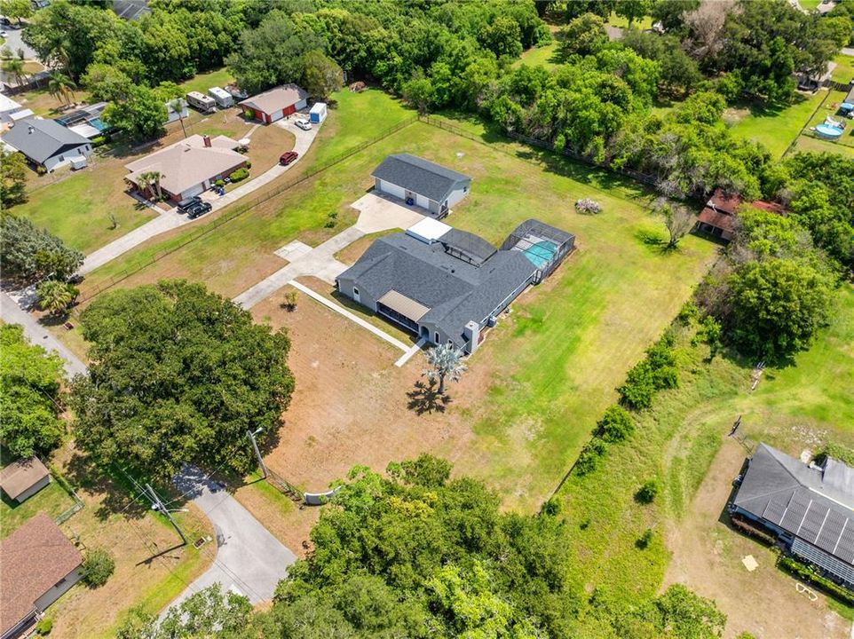 For Sale: $699,000 (4 beds, 2 baths, 2501 Square Feet)