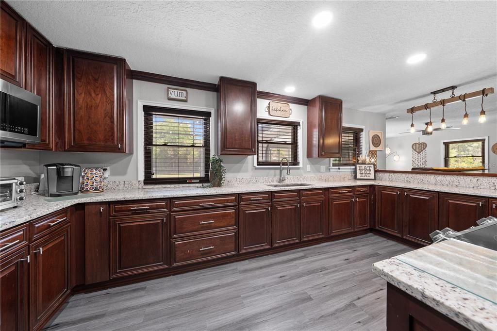 For Sale: $699,000 (4 beds, 2 baths, 2501 Square Feet)