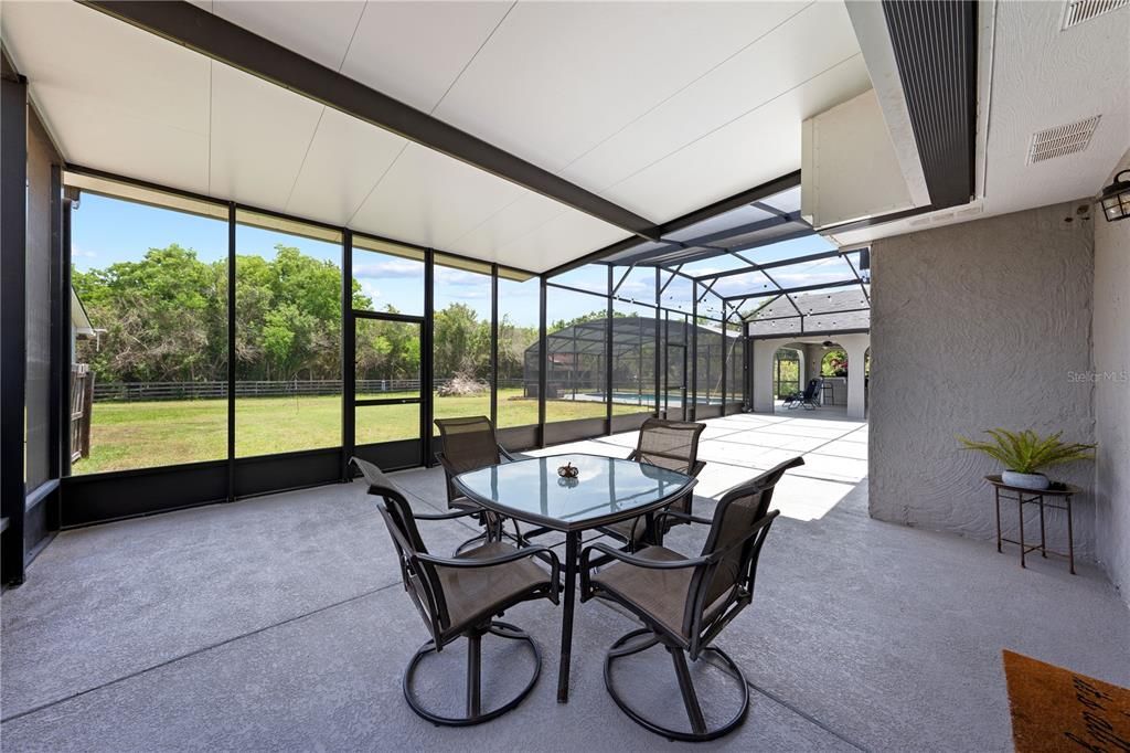 For Sale: $699,000 (4 beds, 2 baths, 2501 Square Feet)