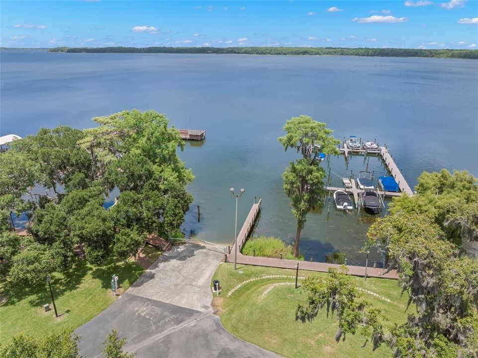 For Sale: $875,000 (4 beds, 3 baths, 2782 Square Feet)