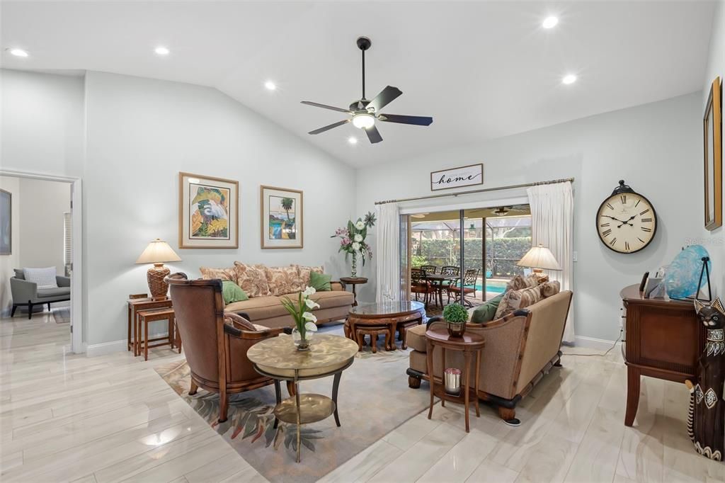 For Sale: $875,000 (4 beds, 3 baths, 2782 Square Feet)