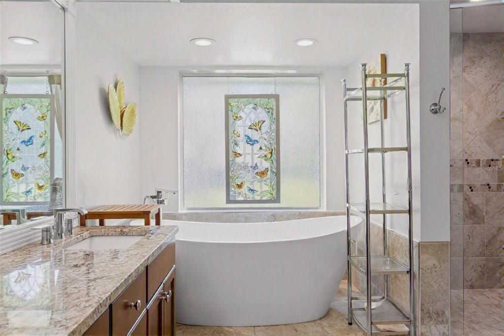 For Sale: $875,000 (4 beds, 3 baths, 2782 Square Feet)