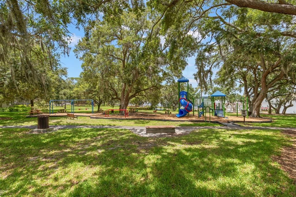 For Sale: $875,000 (4 beds, 3 baths, 2782 Square Feet)