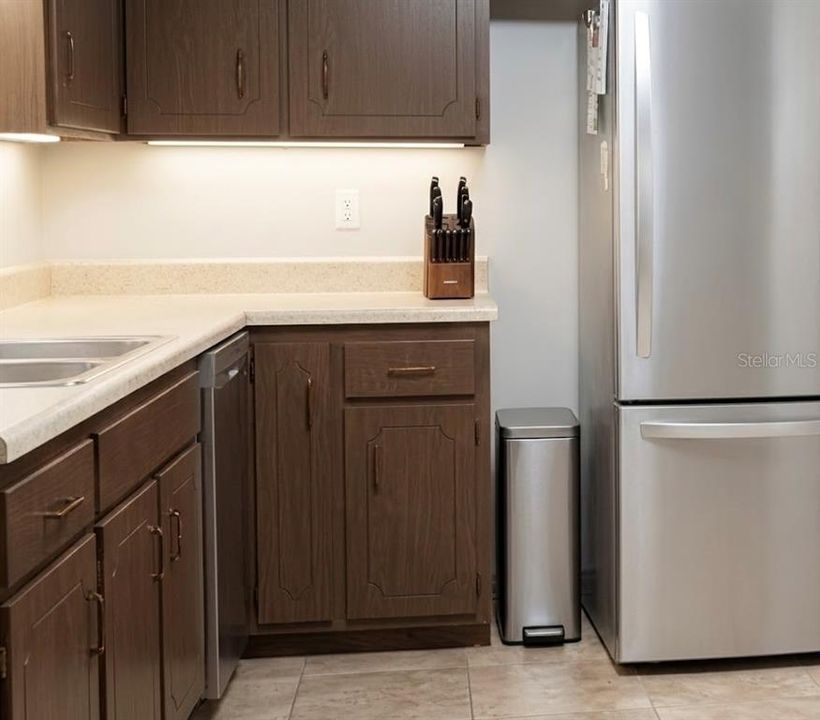 For Sale: $464,900 (4 beds, 2 baths, 2360 Square Feet)