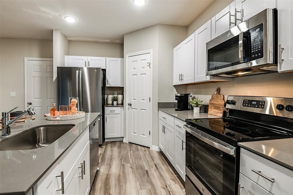 For Sale: $462,590 (5 beds, 3 baths, 2421 Square Feet)