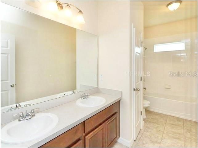 В аренду: $4,495 (8 спален, 4 ванн, 5107 Квадратных фут)