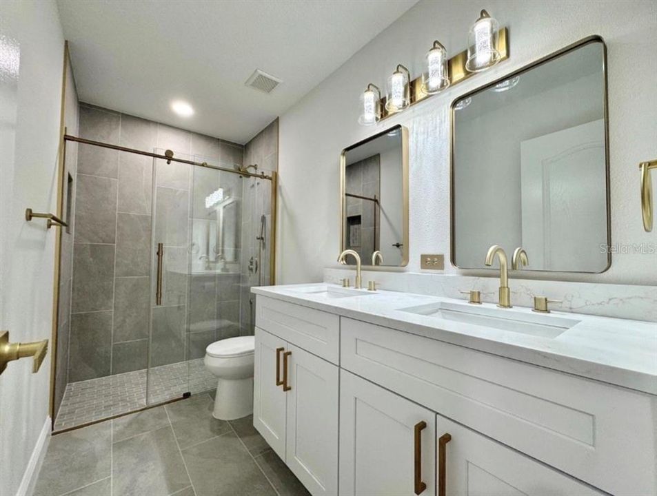 For Rent: $2,970 (4 beds, 2 baths, 2419 Square Feet)
