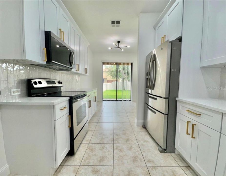 For Rent: $2,970 (4 beds, 2 baths, 2419 Square Feet)