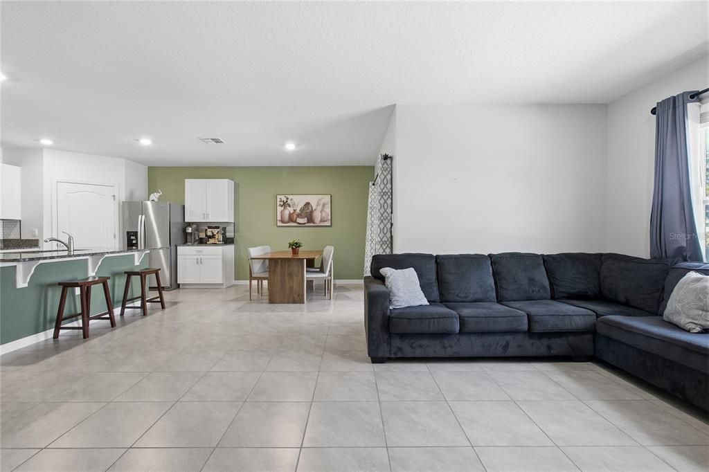 For Sale: $399,900 (4 beds, 2 baths, 1846 Square Feet)