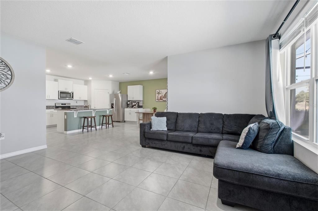 For Sale: $399,900 (4 beds, 2 baths, 1846 Square Feet)