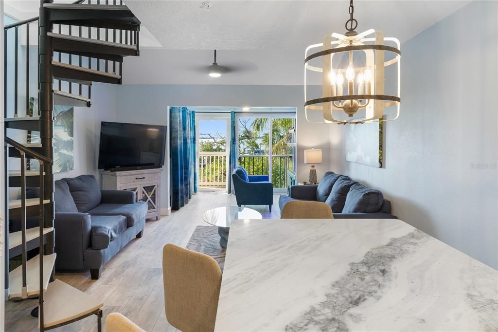 For Sale: $415,000 (3 beds, 2 baths, 946 Square Feet)