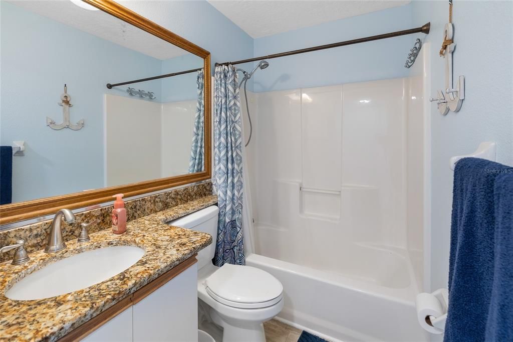 For Sale: $415,000 (3 beds, 2 baths, 946 Square Feet)